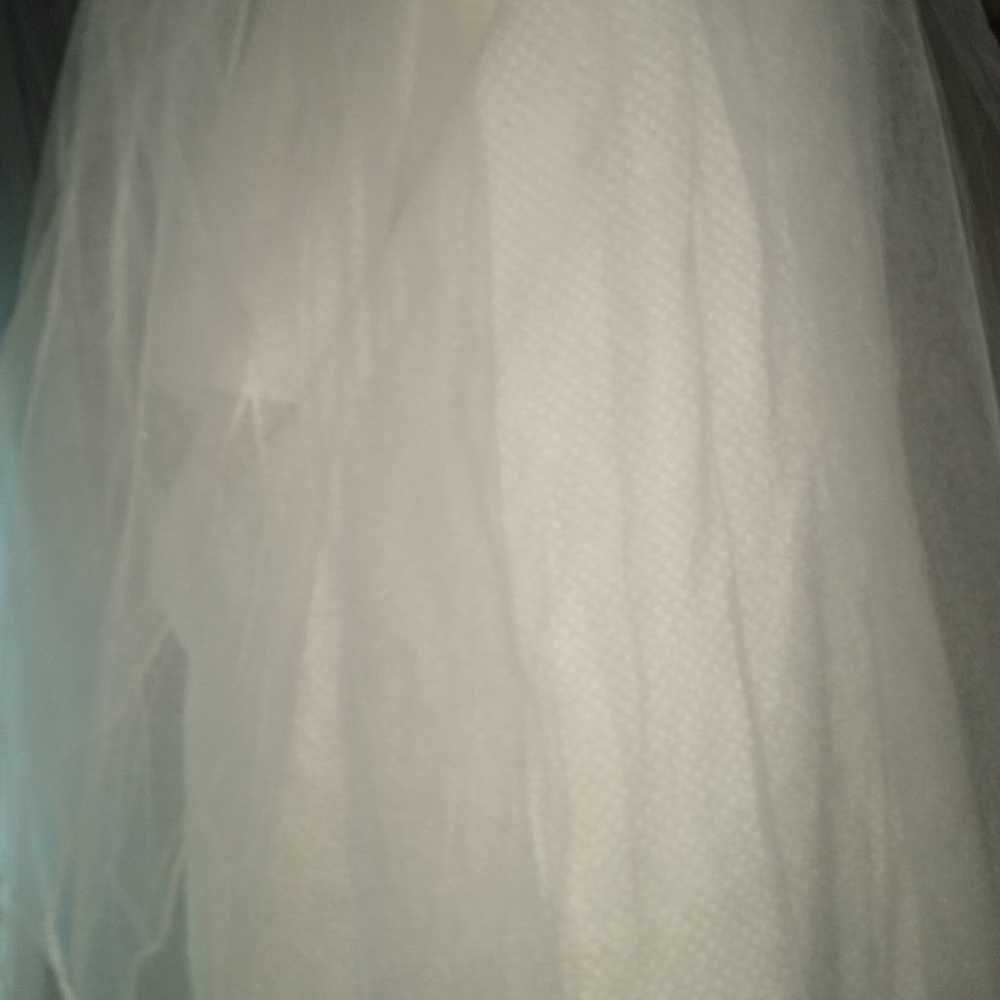 Vera Wang White Collection Wedding Dress - image 6