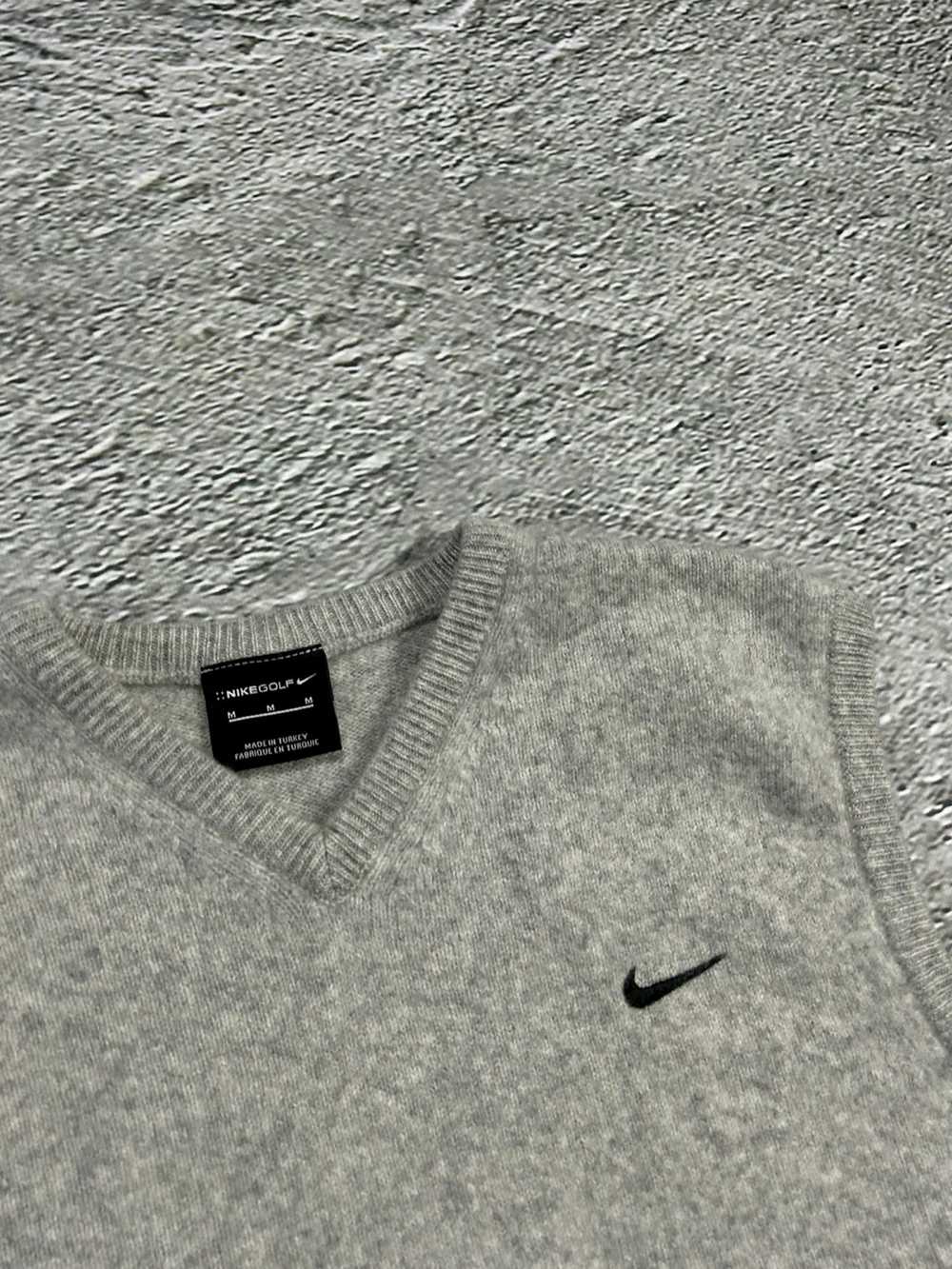 Nike × Vintage Nike vintage grey sweater vest ten… - image 2