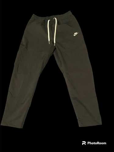 Nike Black Nike Polyester Sweatpants (US Men’s L)