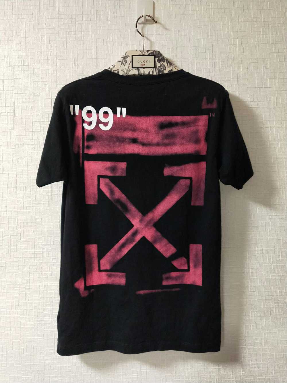 Off-White Stencil Arrows Tee - image 1