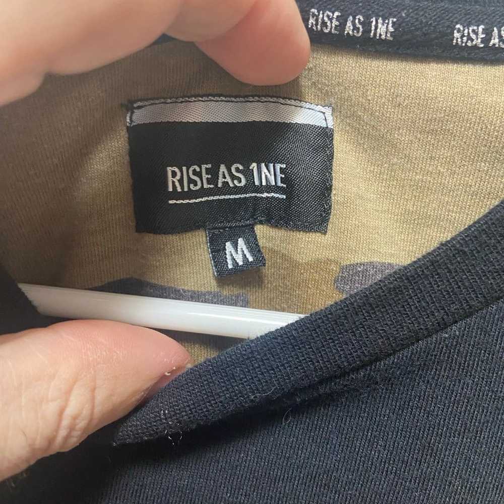 Rise as 1ne Yeezy's Mens Black Graphic Long Sleev… - image 2