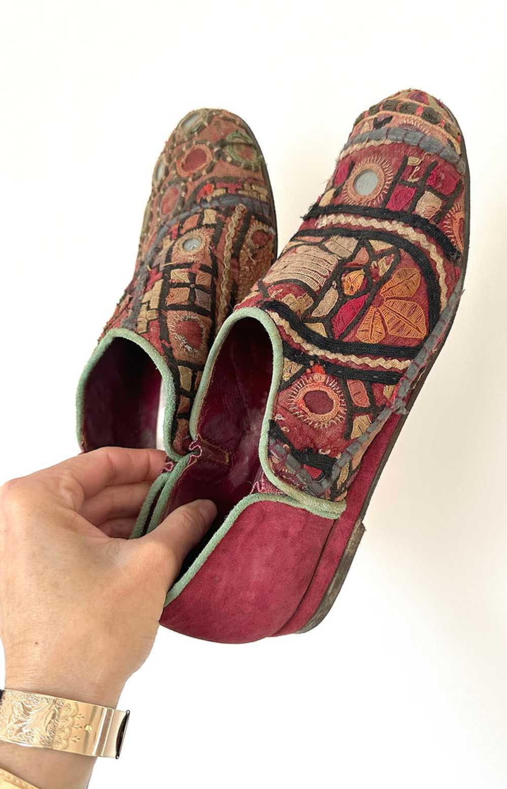 Embroidered Shoes / 1980s / Wounded Birds - image 2
