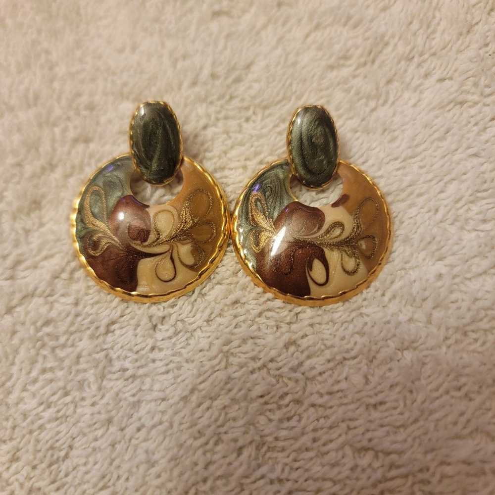 2 pairs of vintage earrings - image 6
