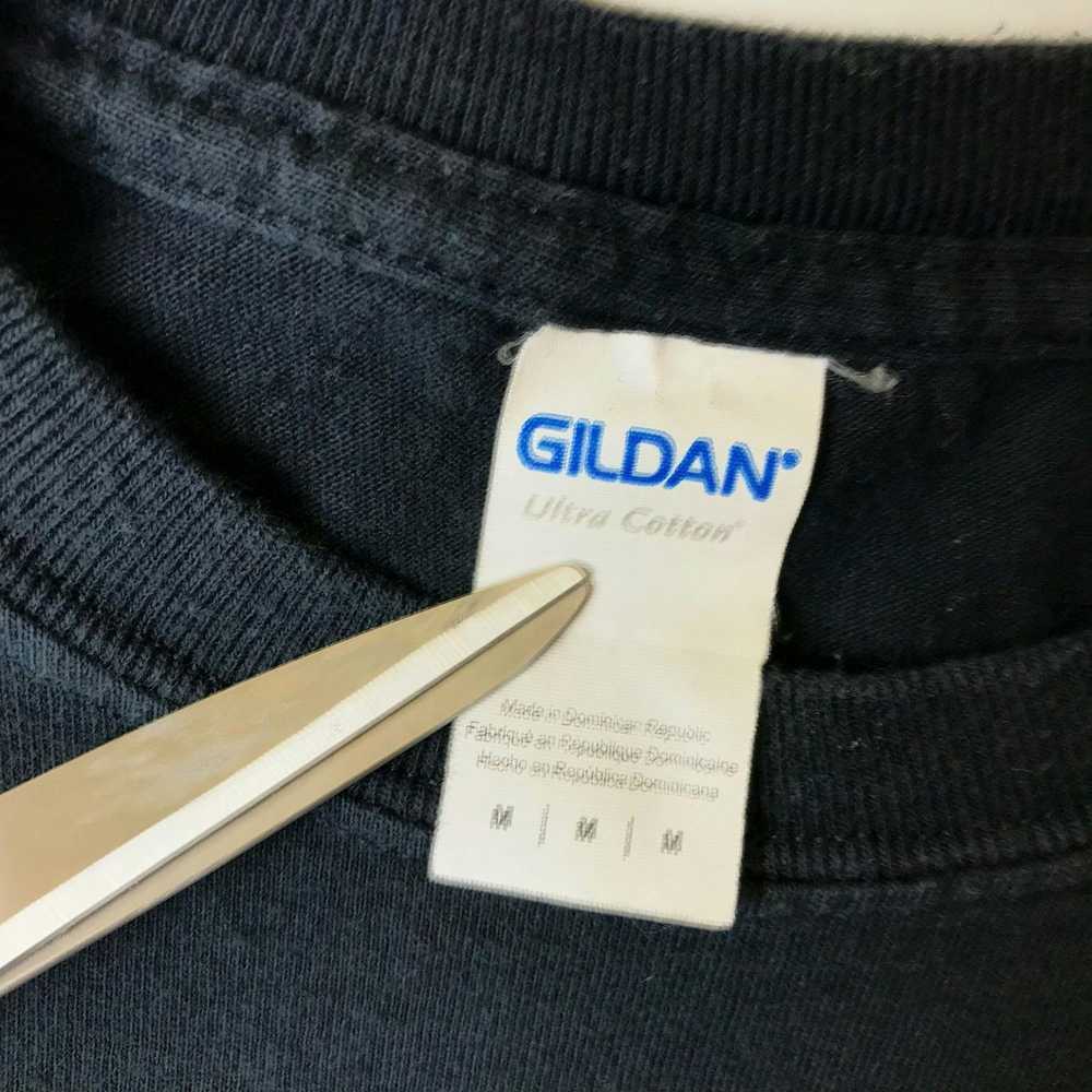 Gildan × Streetwear × Urban Outfitters Mad Dog Mo… - image 5