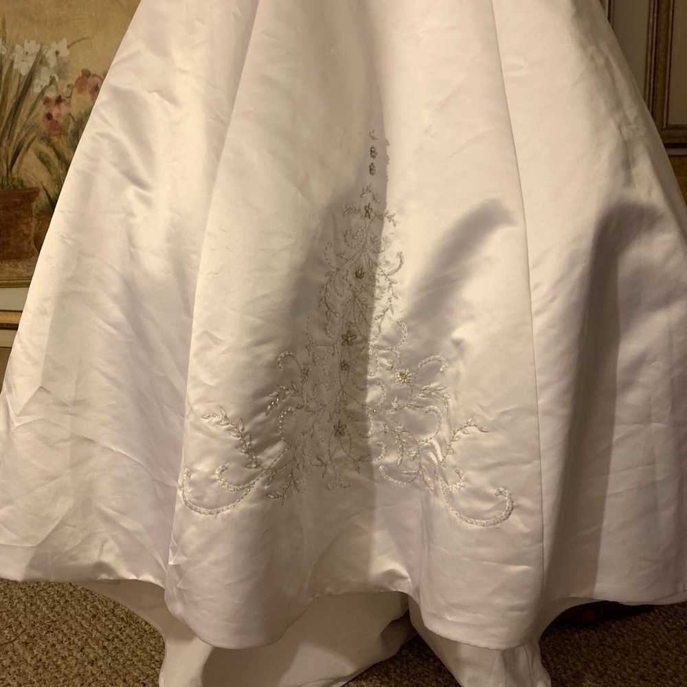 white burgundy strapless corset wedding dress - image 3
