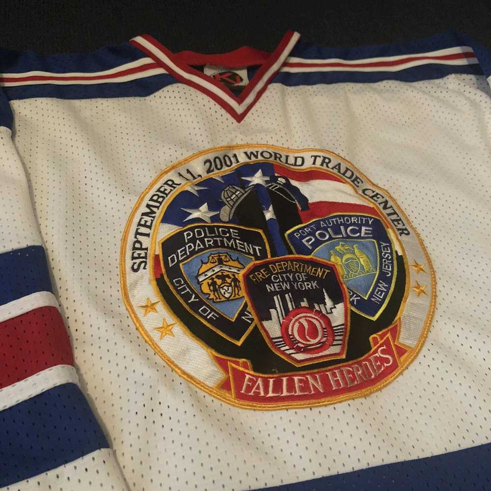 Hockey × New York × Vintage Vintage 9/11 World Tr… - image 3