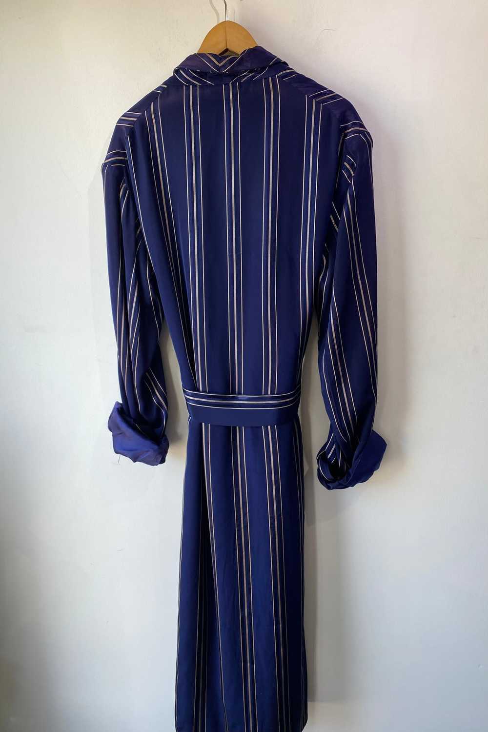 Vintage Broadmoor Navy Blue Silk Robe - image 3