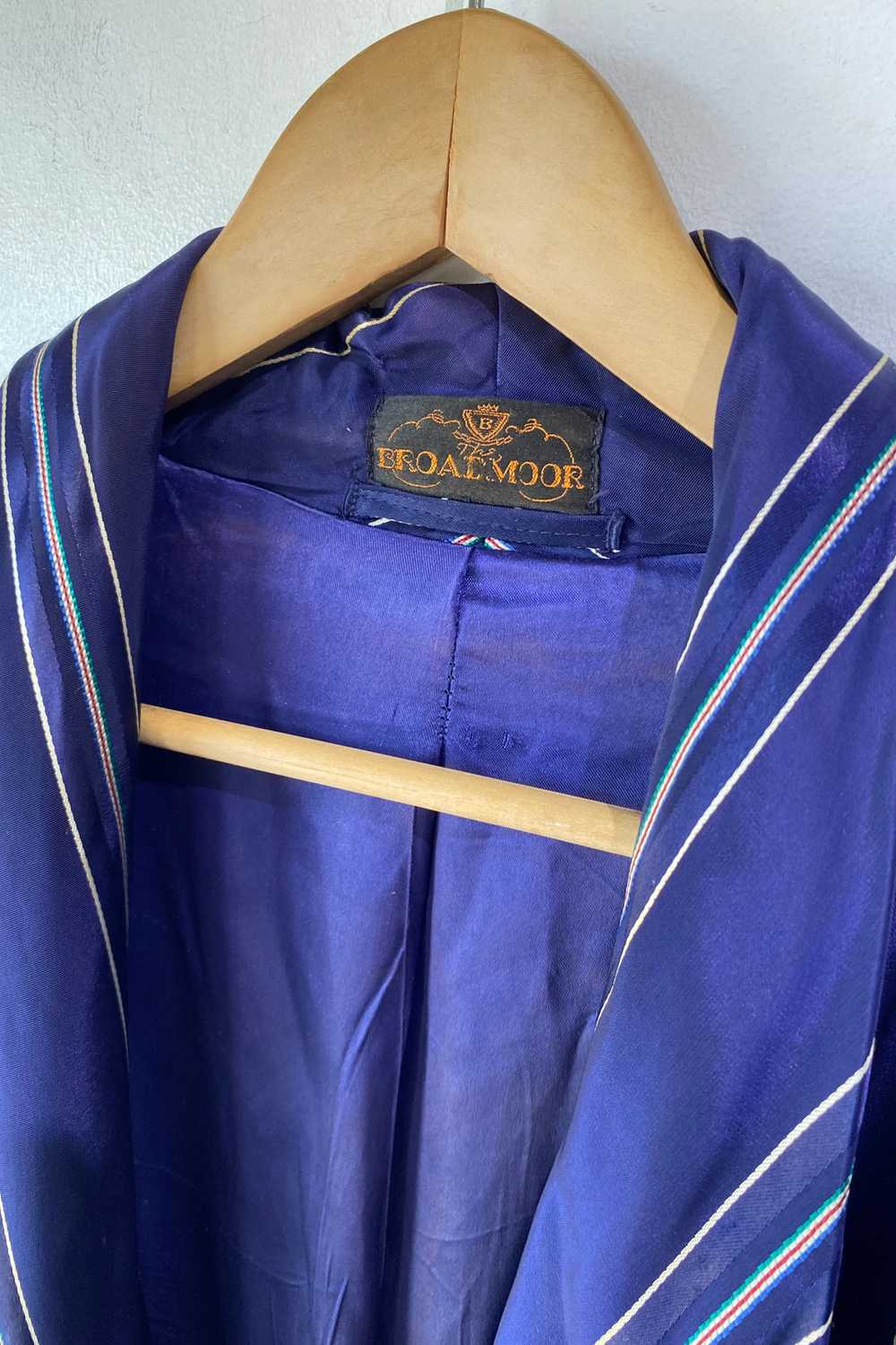 Vintage Broadmoor Navy Blue Silk Robe - image 5