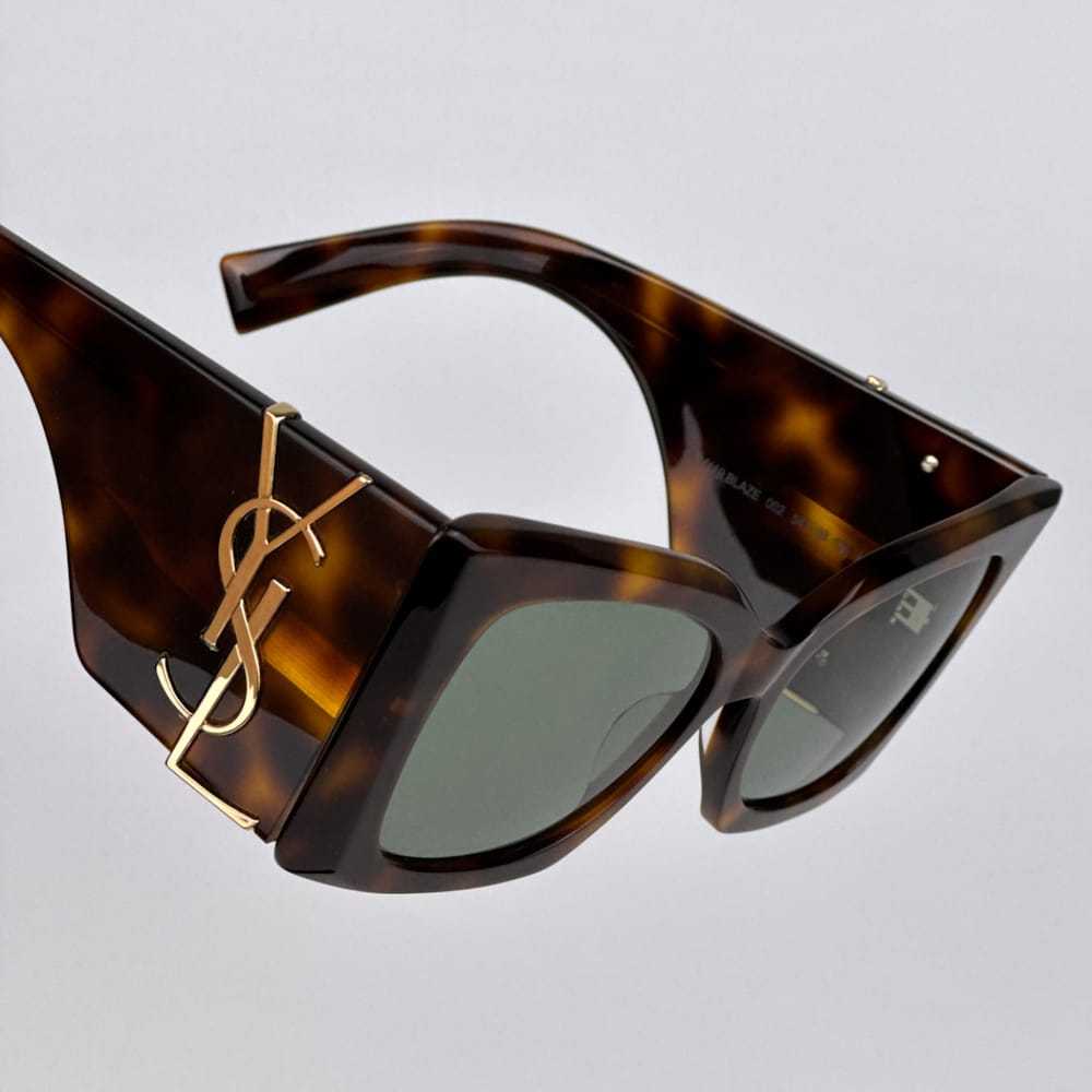 Saint Laurent Oversized sunglasses - image 12