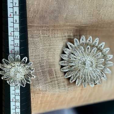Vintage Silver Tone Flower Filigree Brooch Pin & … - image 1