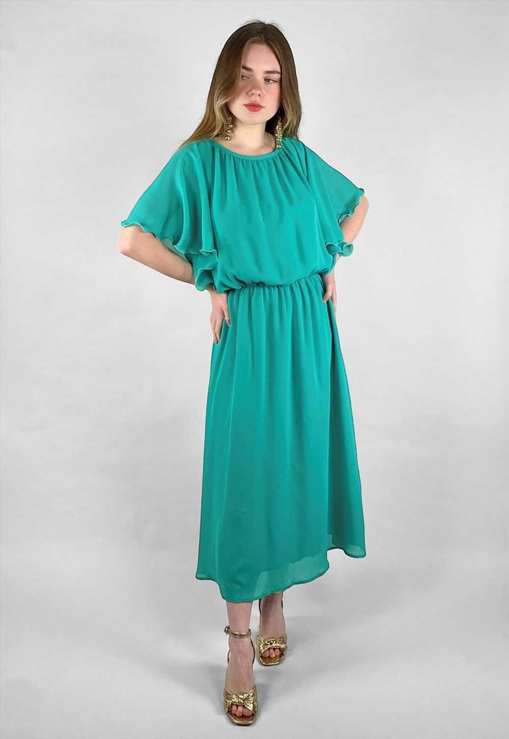 70's Vintage Green Caped Fluted Sleeve Ladies Mid… - image 1