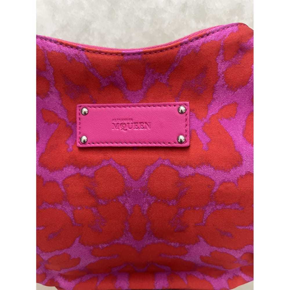 Alexander McQueen Manta silk clutch bag - image 2