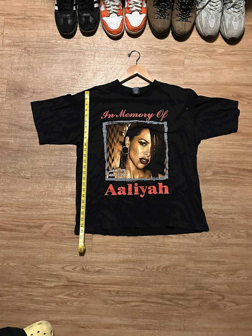 Vintage Vintage Aaliyah Memorial Shirt - image 5