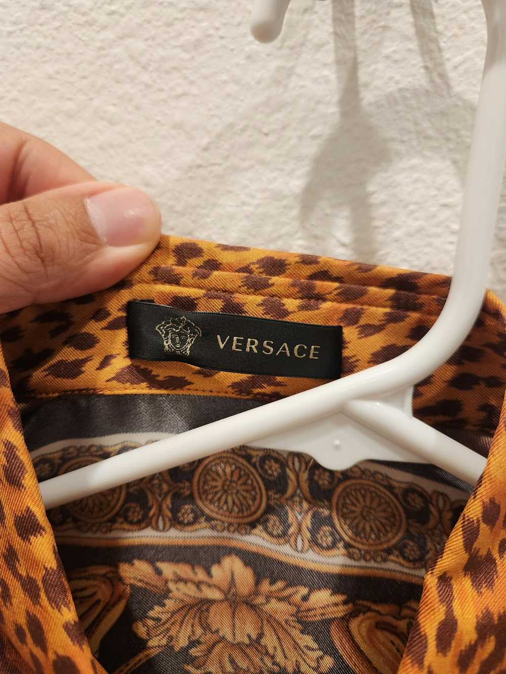 Versace Signature Wild Leopard print Barocco silk… - image 12