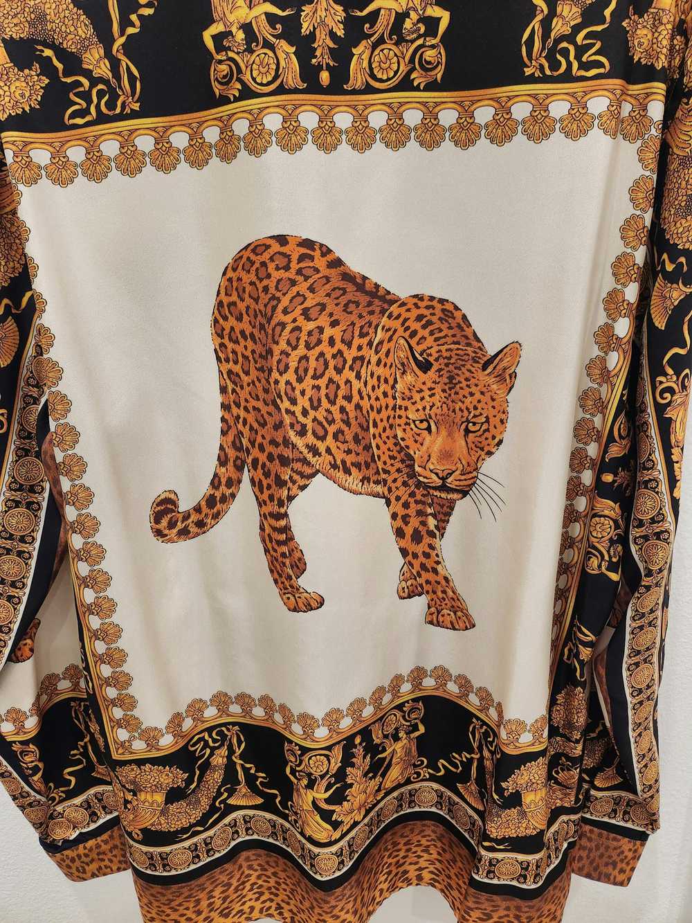 Versace Signature Wild Leopard print Barocco silk… - image 4