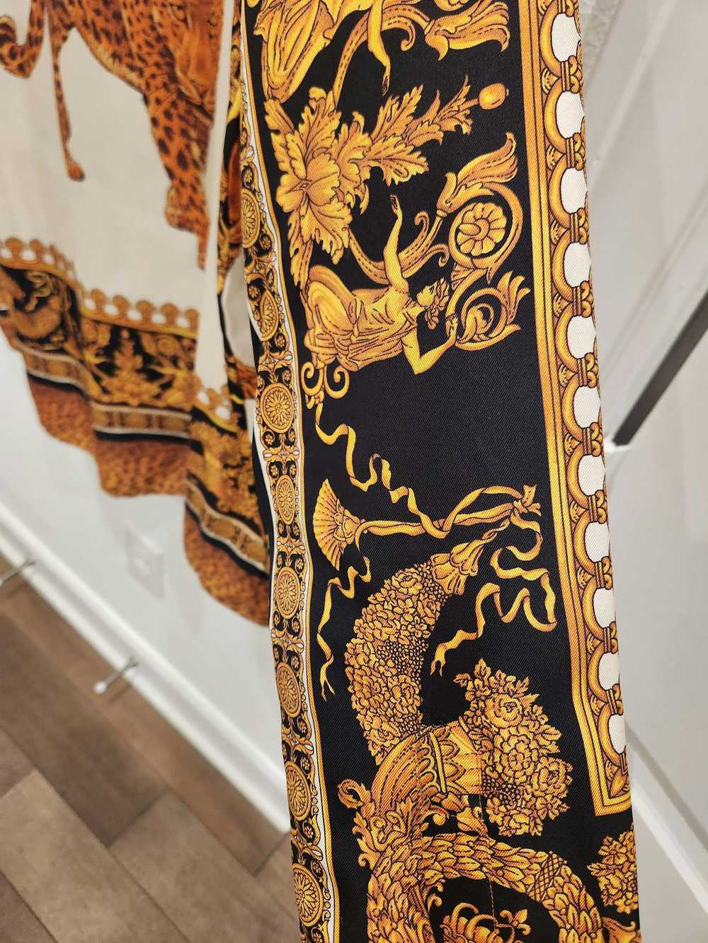 Versace Signature Wild Leopard print Barocco silk… - image 5