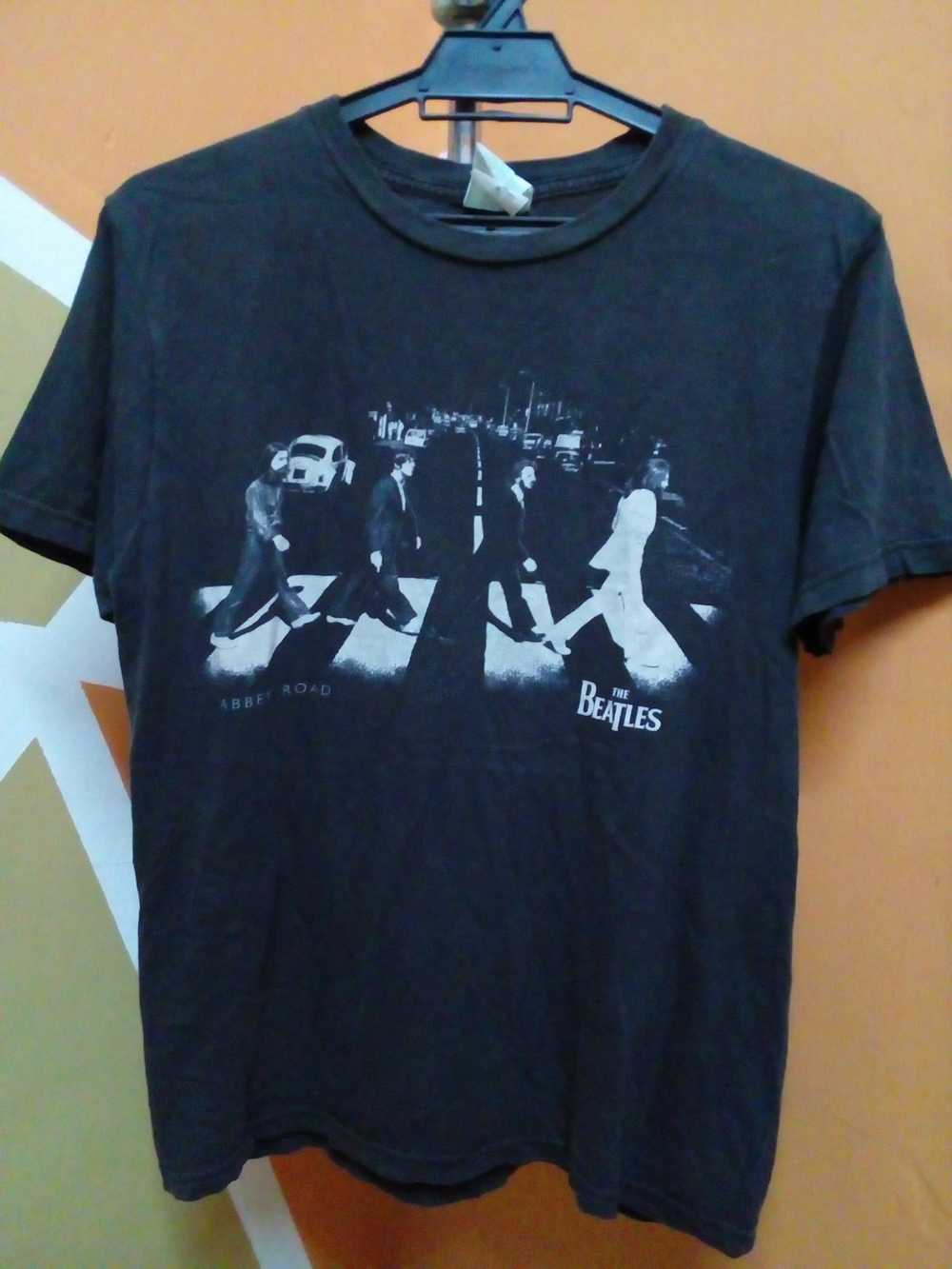 Band Tees × Vintage Vintage T Shirt 2005 The Beat… - image 1