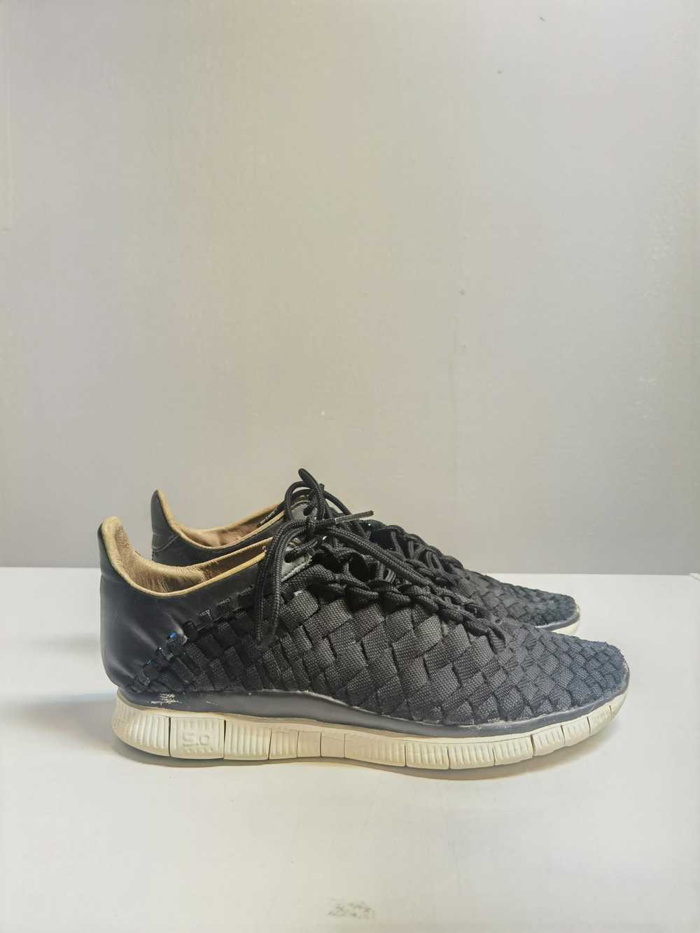 Nike Nike Inneva Sneaker - image 2