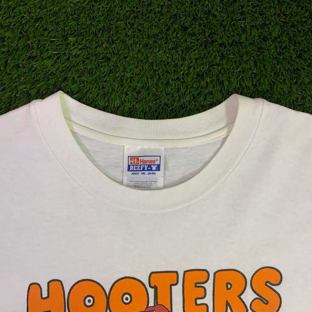 Vintage Vintage 90s Hooters Hunt Club Rare T Shir… - image 5