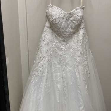 Wedding gown size 24