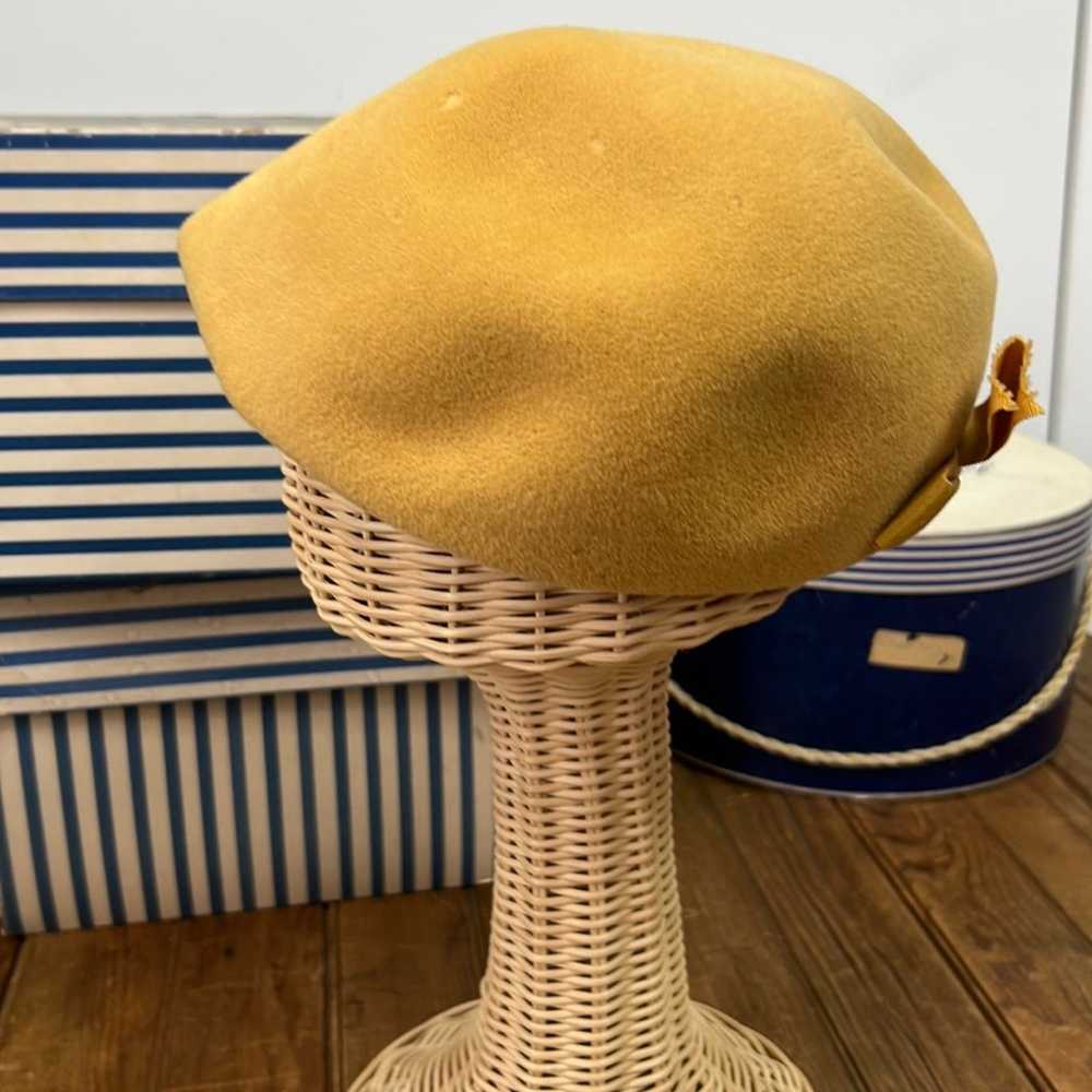Vintage 1940s gold wool hat halo style hat back b… - image 2