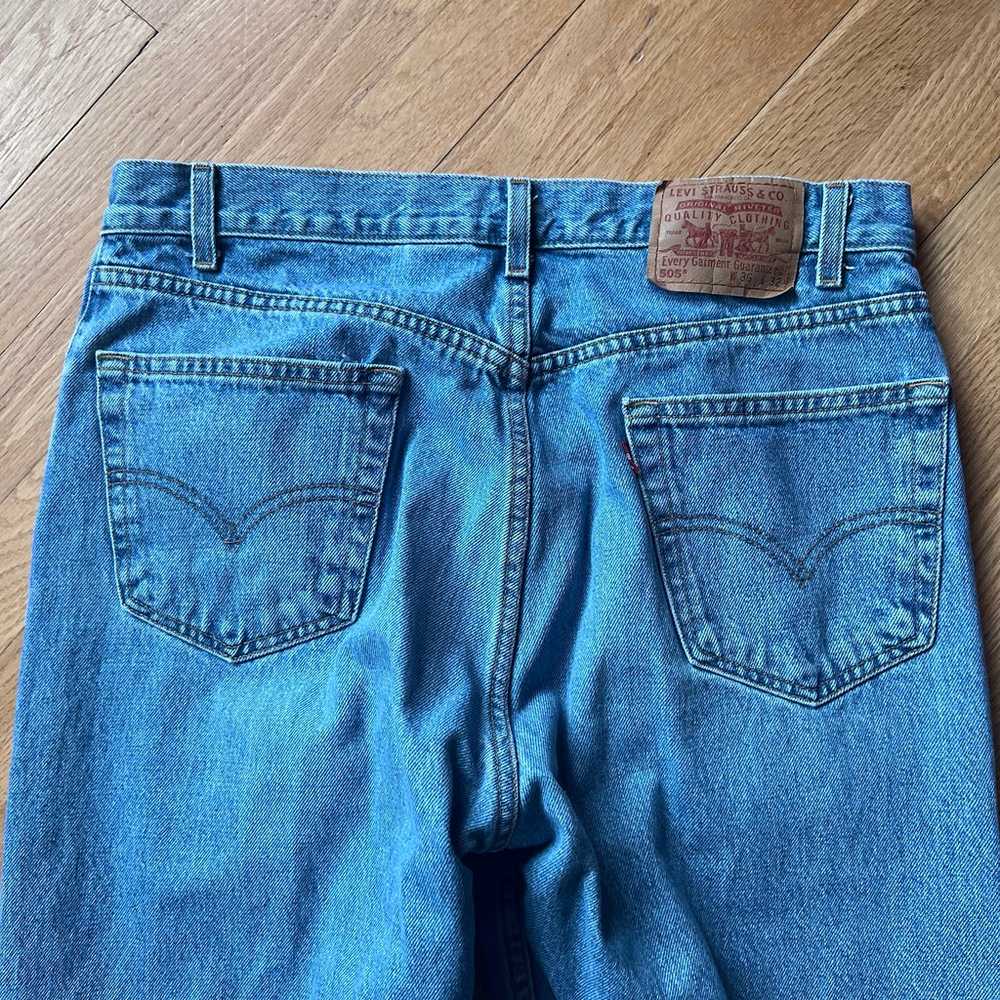 Vintage 2001 Levi's 505 Jeans Light Wash Blue Ess… - image 2