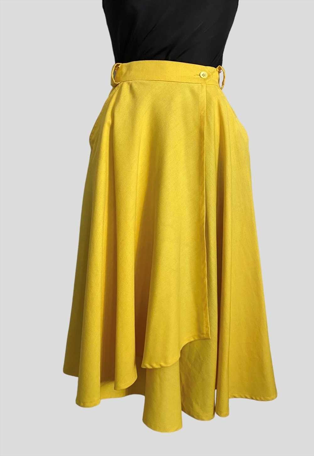 80's Bright Yellow Vintage Ladies Wrap Midi Skirt - image 2