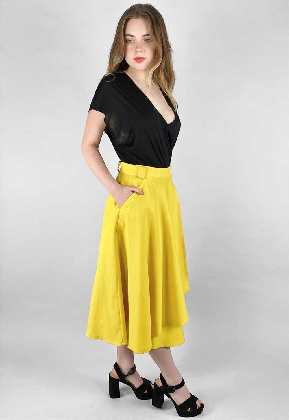 80's Bright Yellow Vintage Ladies Wrap Midi Skirt - image 3