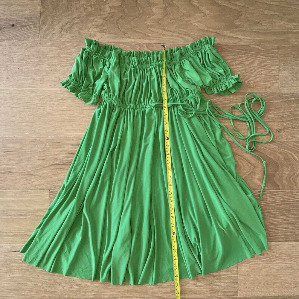 NORMA KAMALI green short sleeve peasant dress off… - image 5