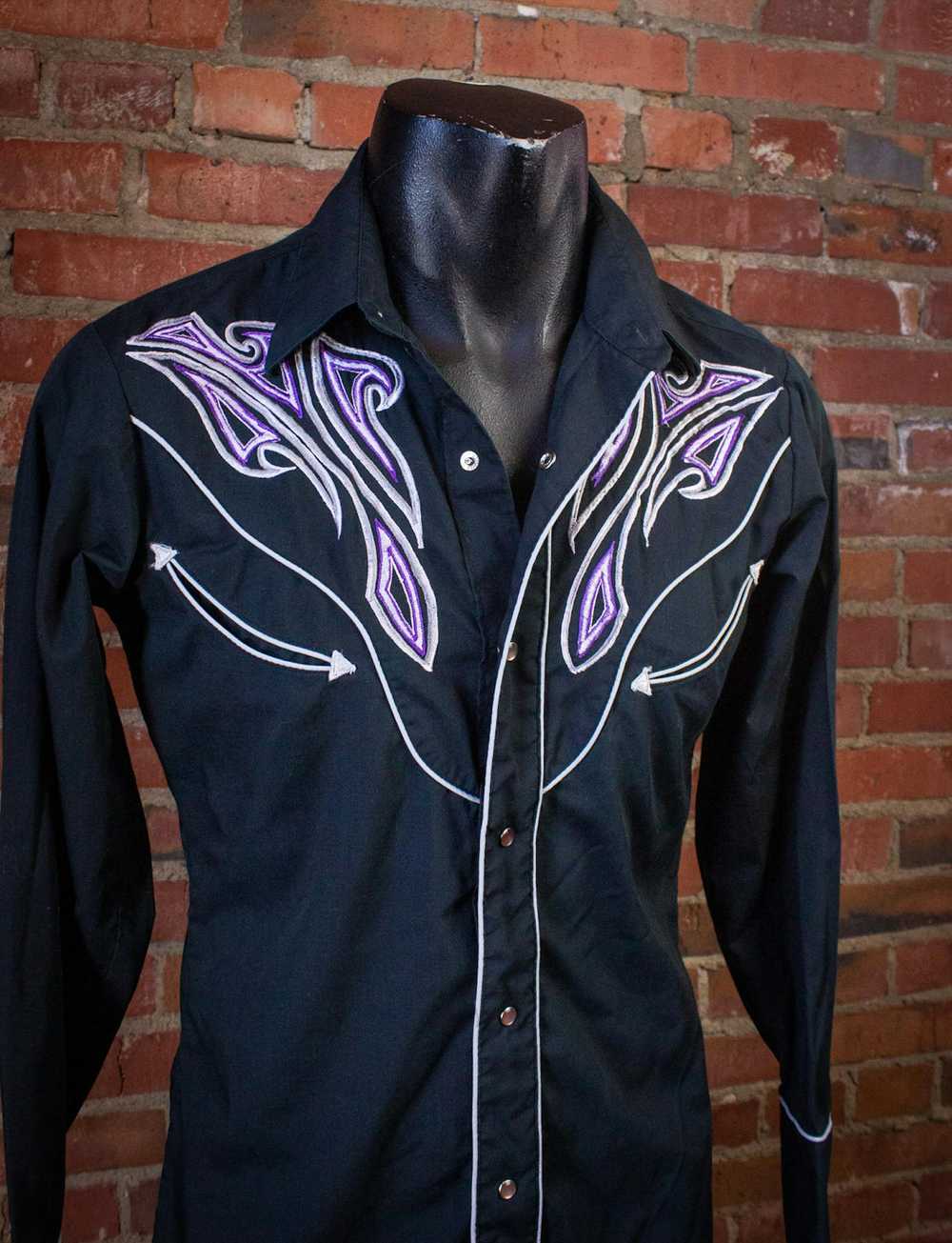 Vintage Levi's Purple Embroidery Pearl Snap Weste… - image 3