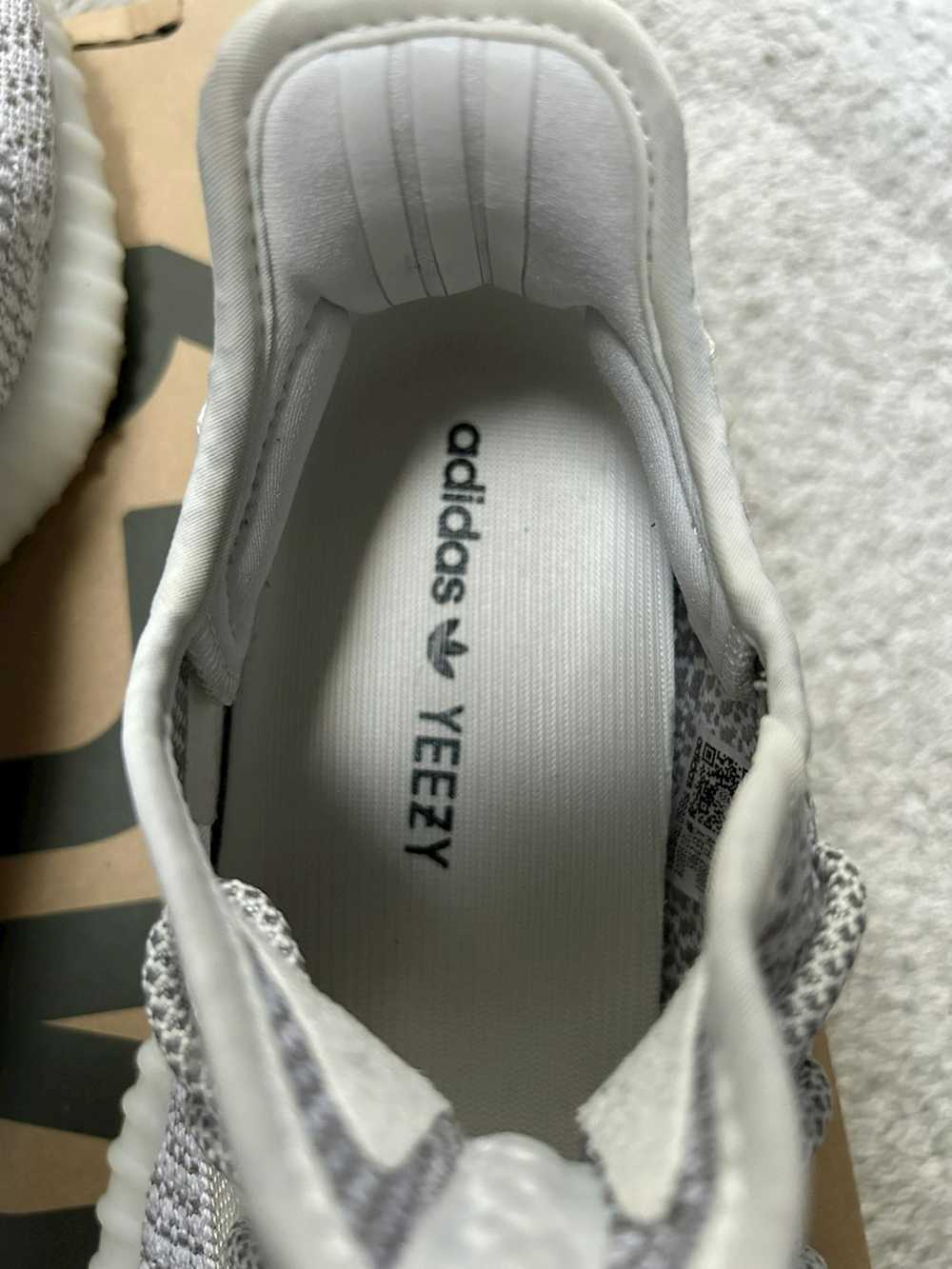 Adidas yeezy boost 350 V2 - image 6