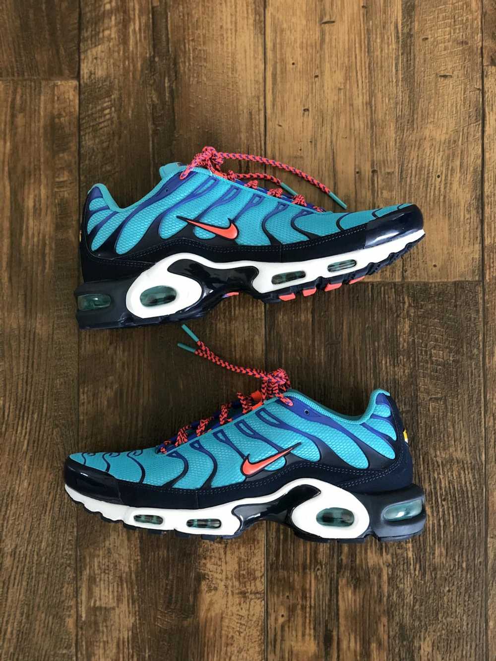 Nike Air Max Plus Discover Your Air - image 1