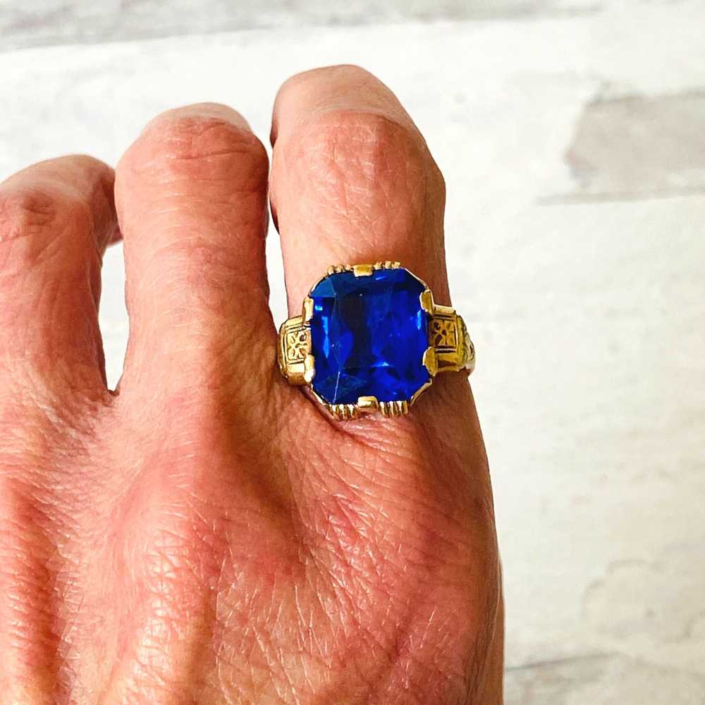 Antique Blue Sapphire Gold Ring - image 2