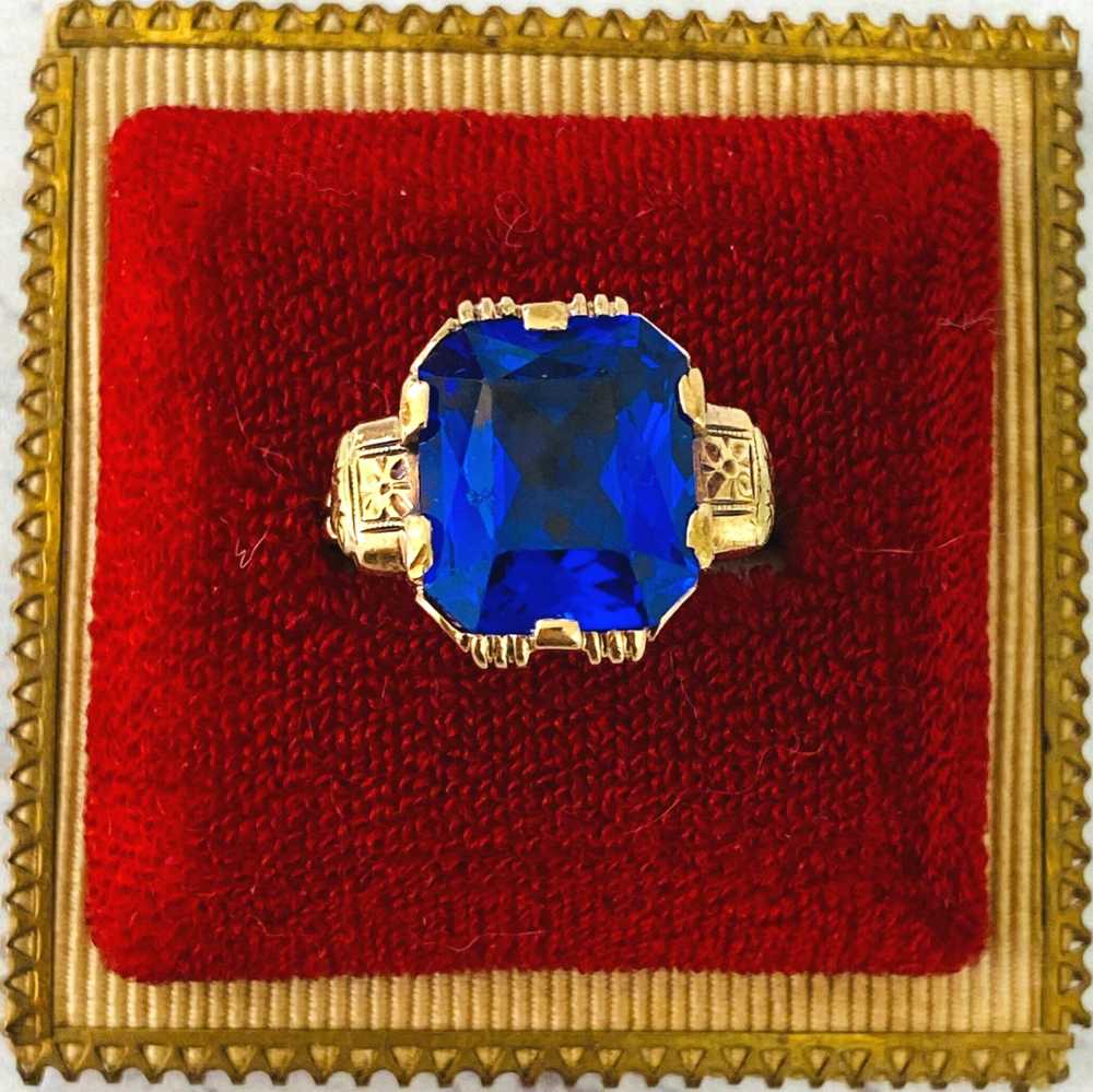 Antique Blue Sapphire Gold Ring - image 3