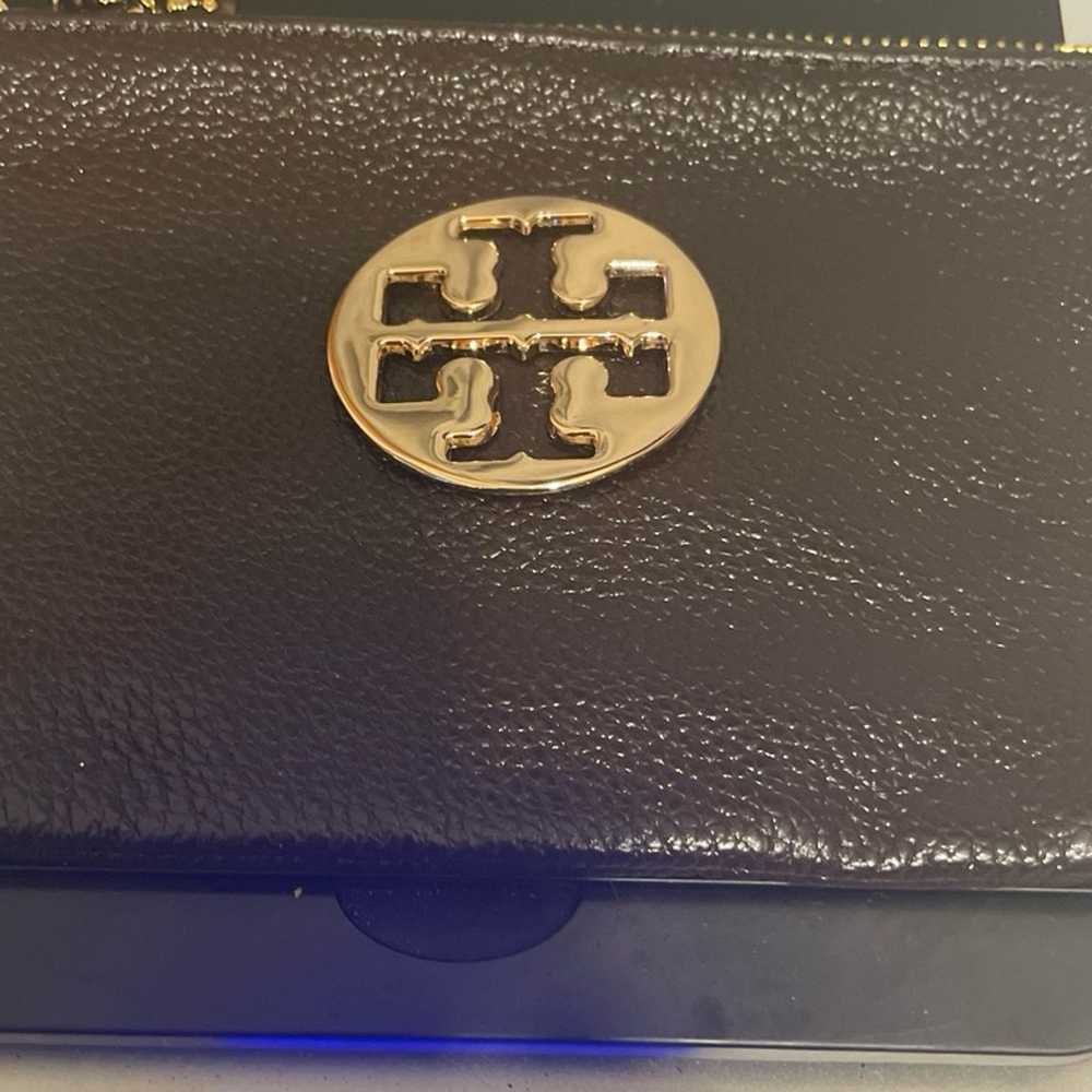 Tory Burch Leather Wristlet - image 12