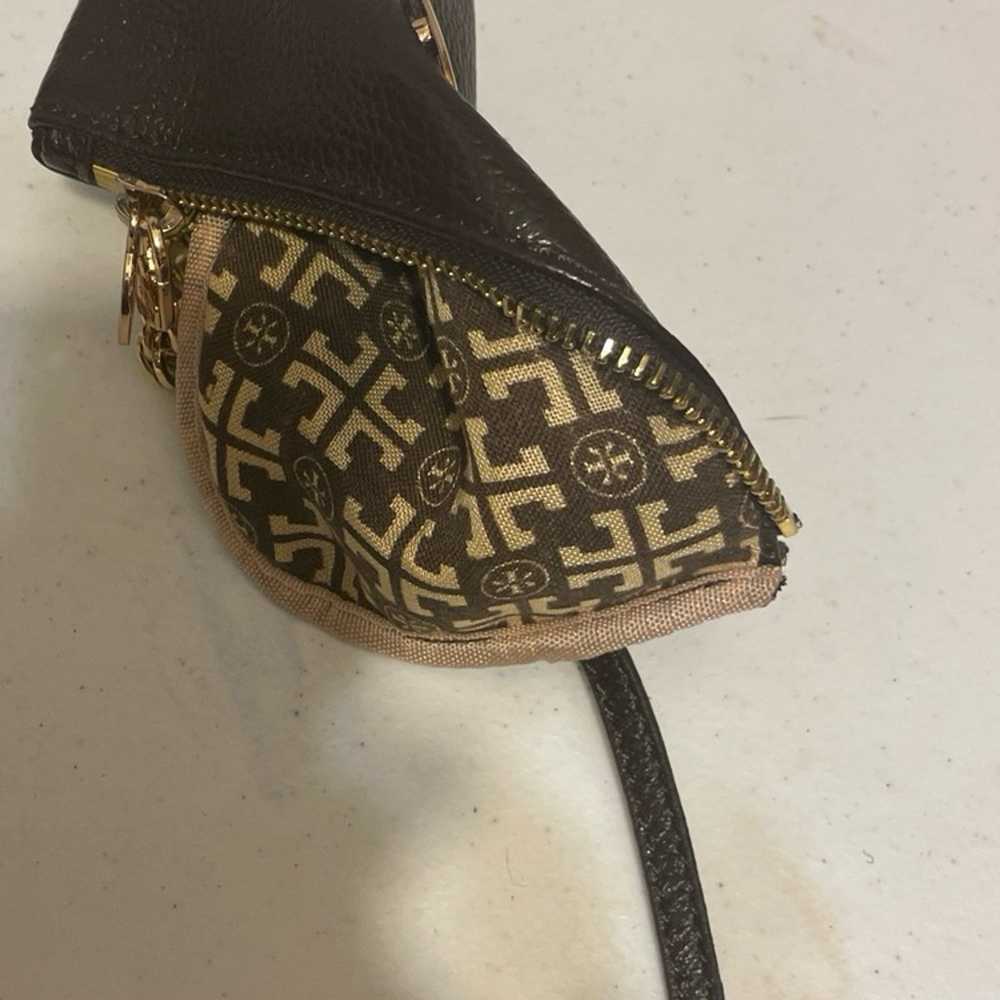 Tory Burch Leather Wristlet - image 7