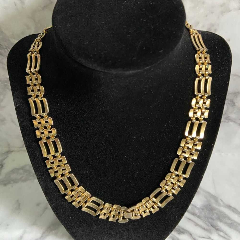 Vintage gold colored chain link necklace - image 2