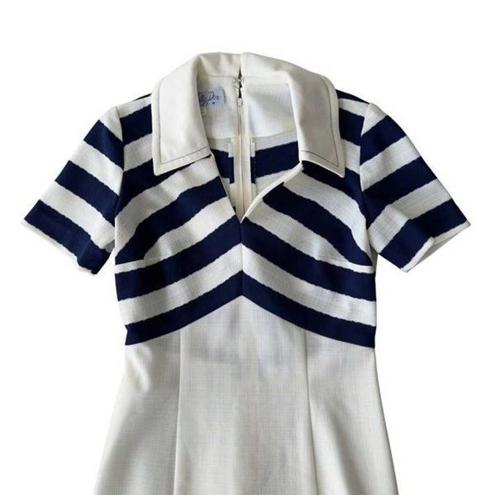 Nelly Don 50s Midi Dress White / Navy Blue Strip … - image 5
