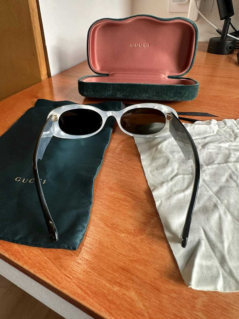Gucci RARE Gucci Black Oval Sunglasses - image 8