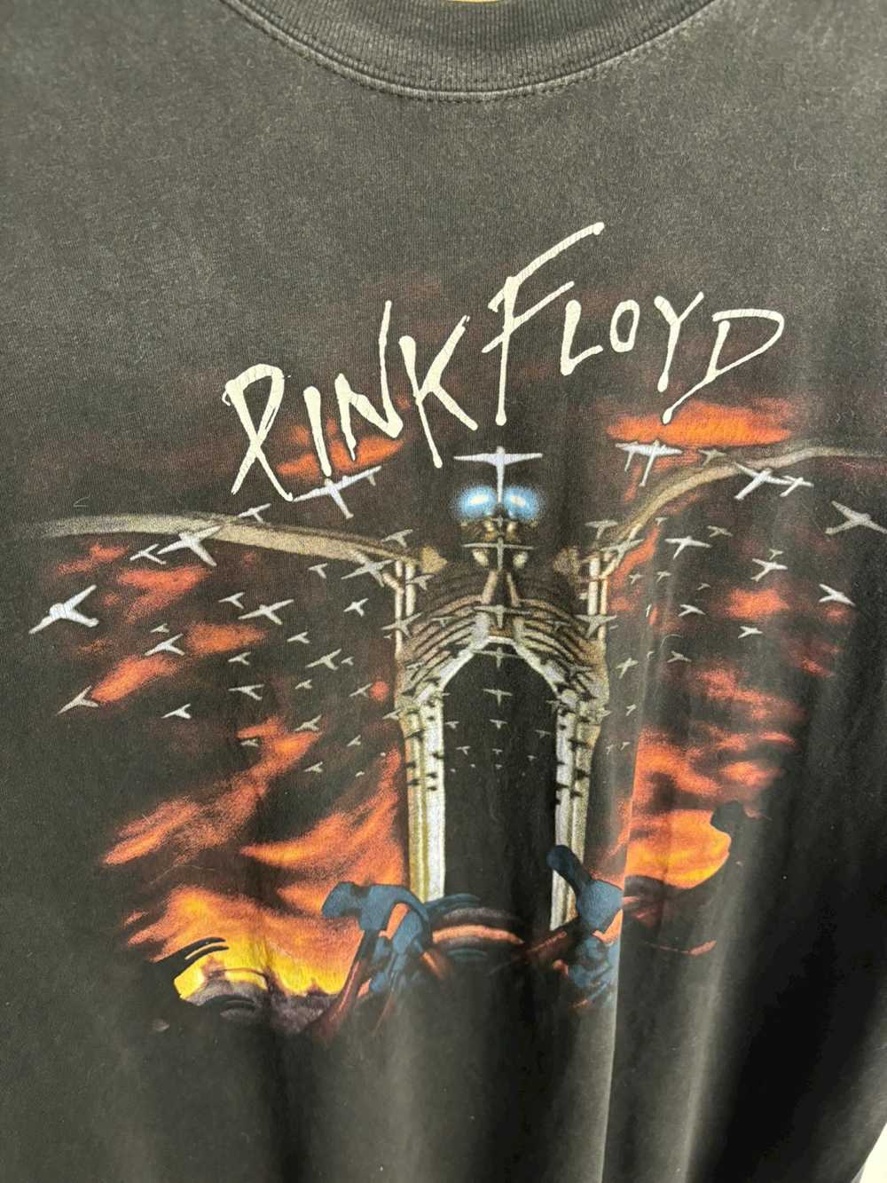 Band Tees × Pink Floyd Vintage 1997 Pink Floyd Wa… - image 6