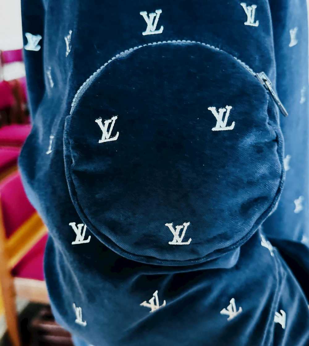 Louis Vuitton AUTH Louis Vuitton Men’s printed Tr… - image 4