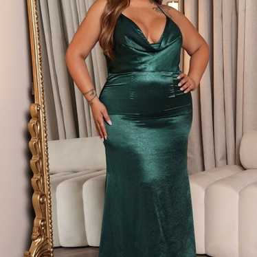 Prom/Hoco dress emerald green plus size!! - image 1