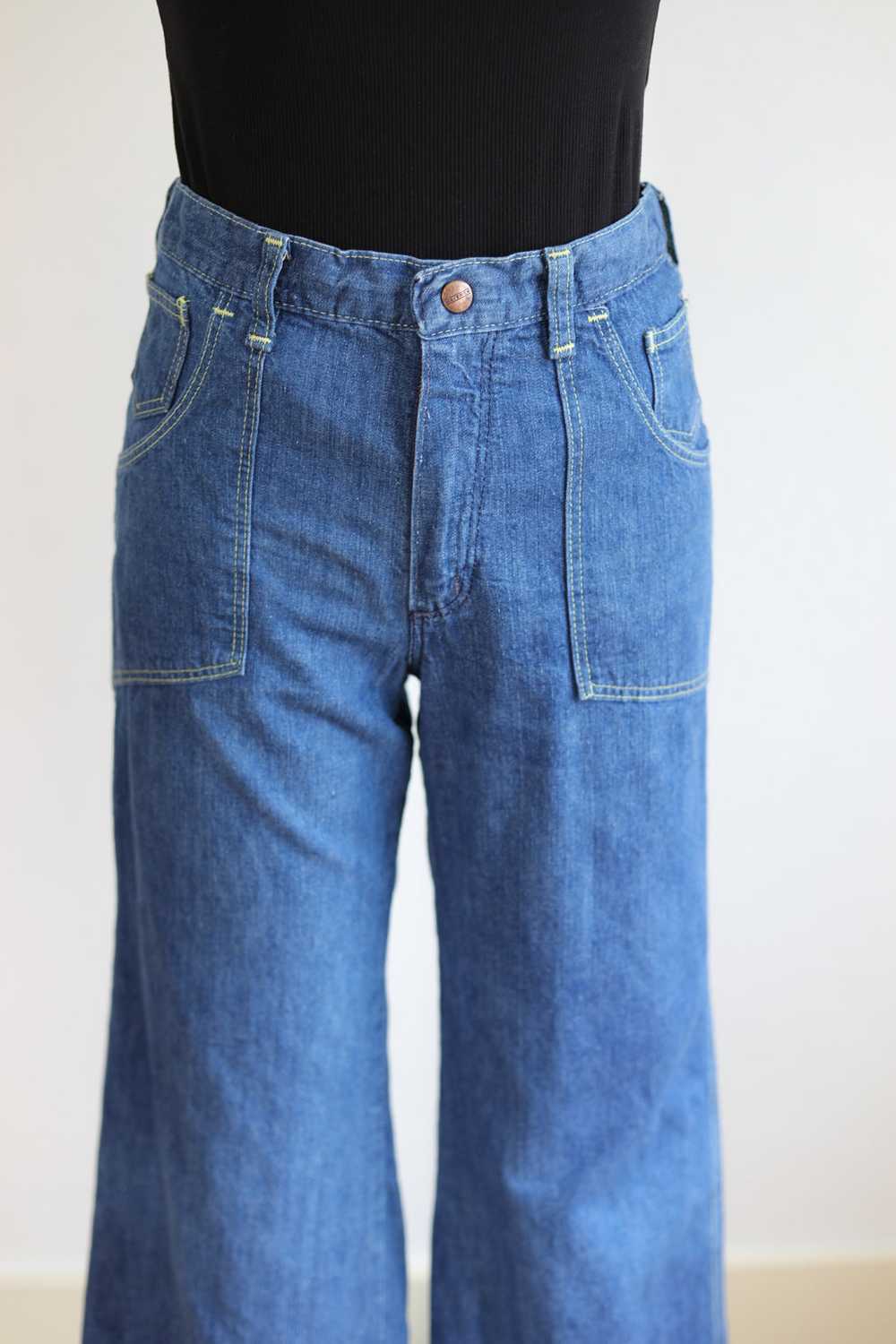 Vintage 1970s Medium Wash Denim Jeans - MAVERICK … - image 2