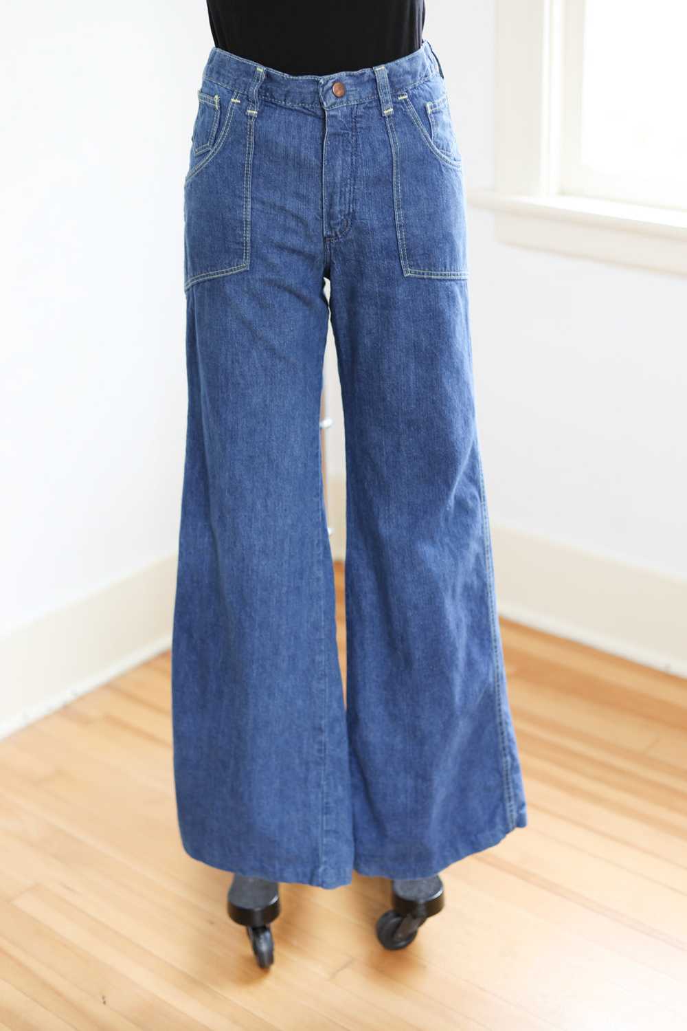 Vintage 1970s Medium Wash Denim Jeans - MAVERICK … - image 3