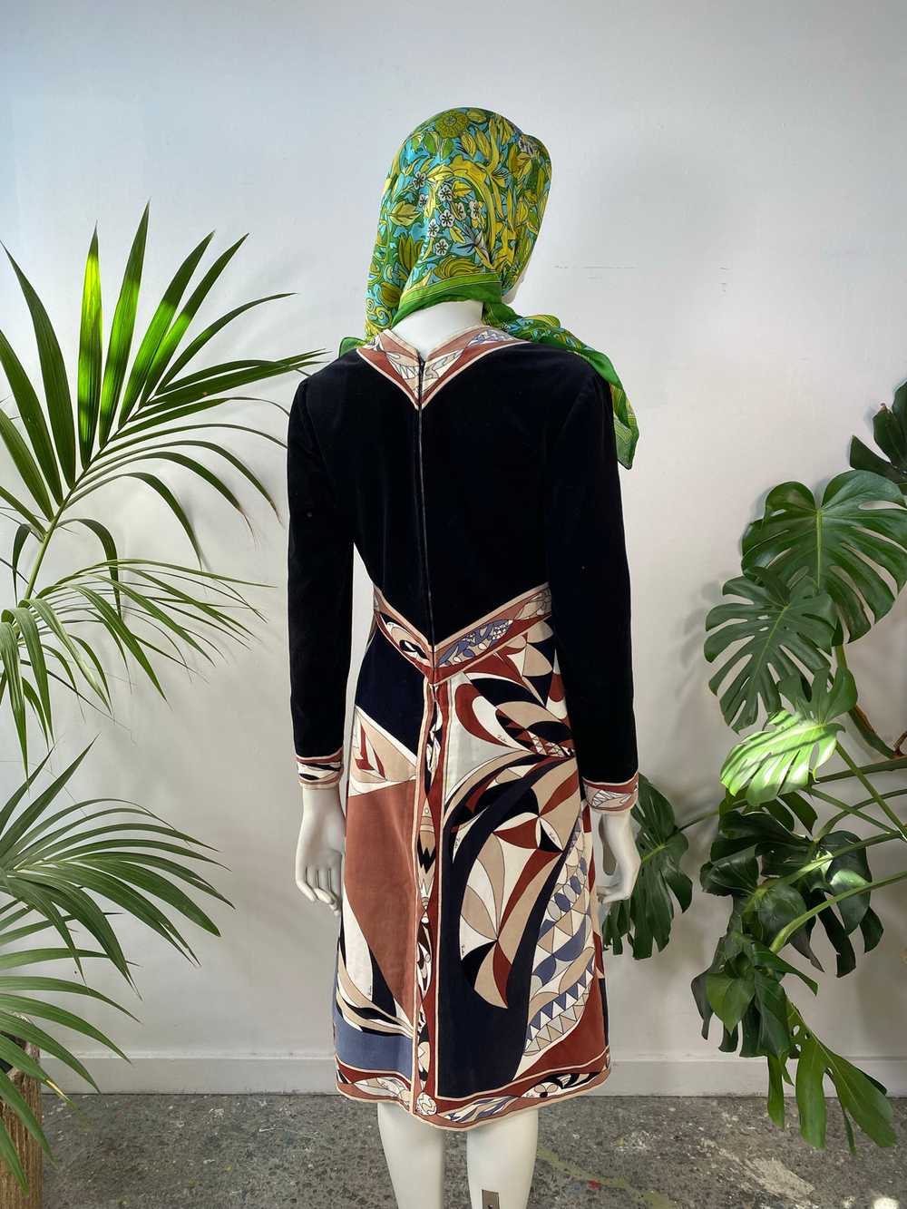 ‘60s Emilio Pucci Velveteen Dress - image 3