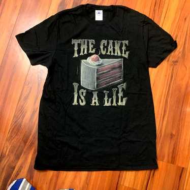 Gildan The Cake Is A Lie Graphic T Shirt (M) - image 1