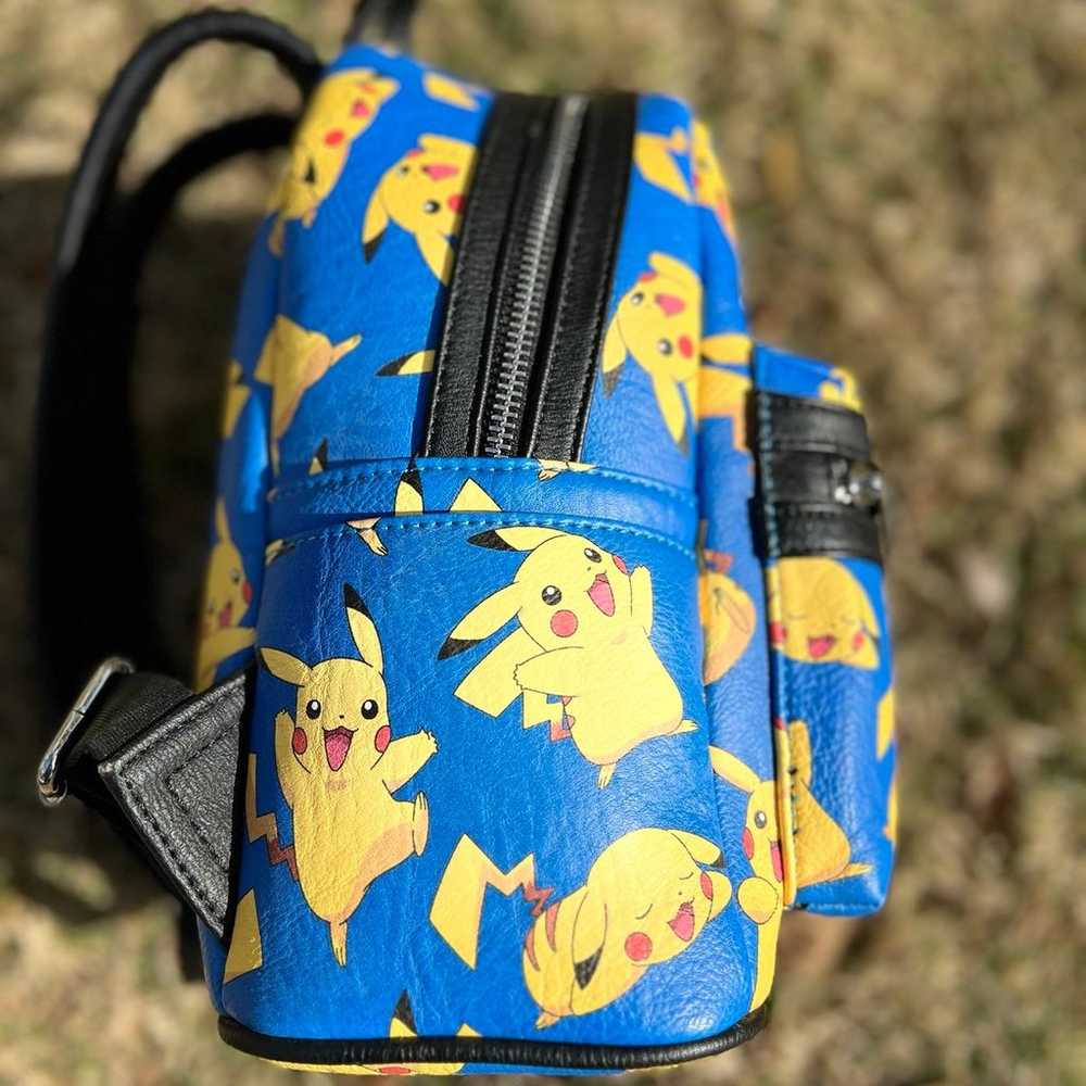 Pikachu back pack - image 5