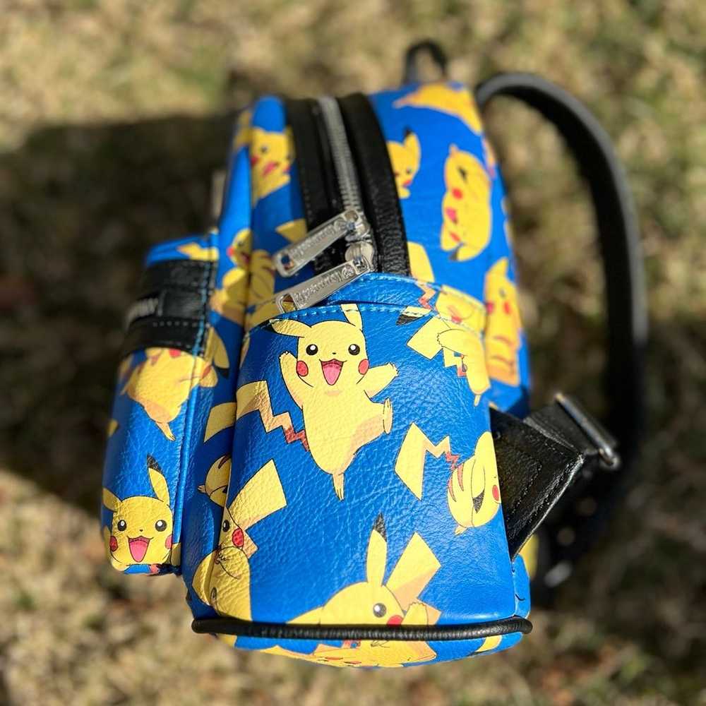 Pikachu back pack - image 6