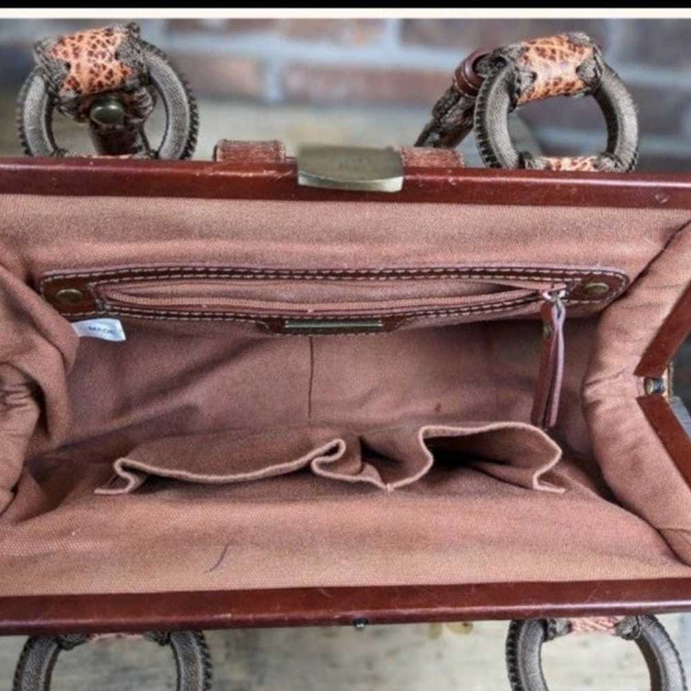 Leather Isabella Fiore purse - image 9