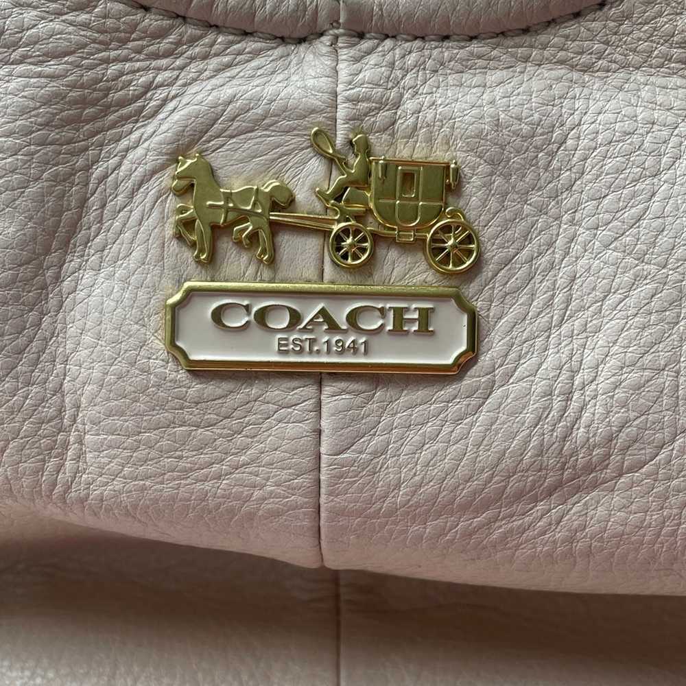 AUTHENTIC WHITE LEATHER COACH BAG - image 3